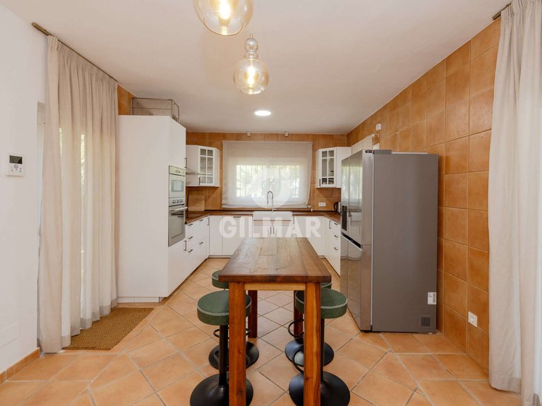 Villa for Sale in Estepona, Malaga 11