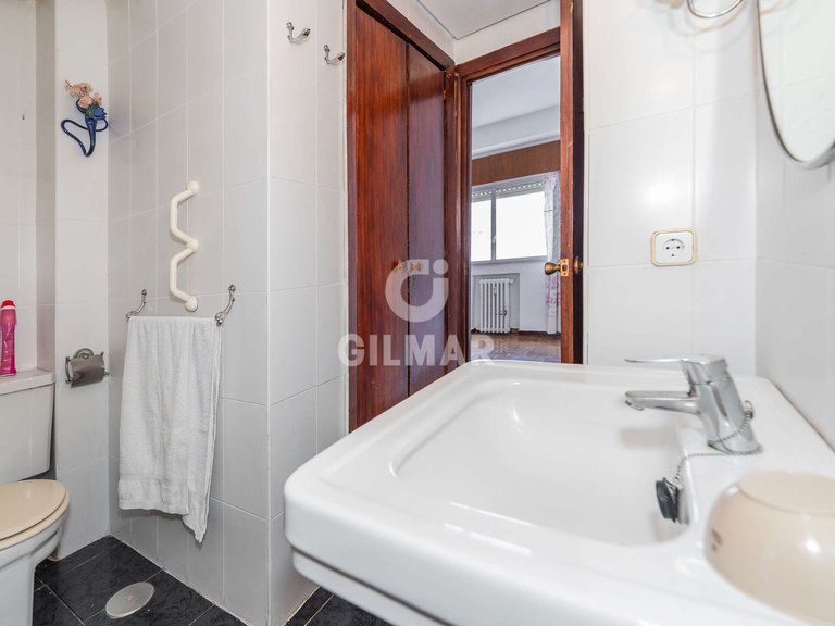 Apartment for Sale in Madrid, Madrid 17