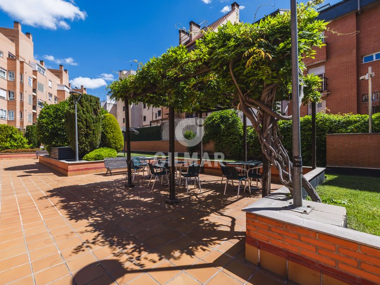 Apartment for Sale in Madrid, Madrid 16