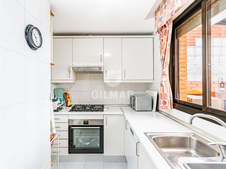 Apartment for Sale in Madrid, Madrid 16