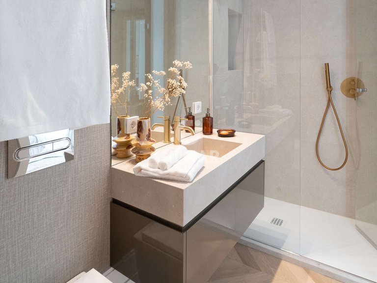 Apartment for Sale in Madrid, Madrid 27