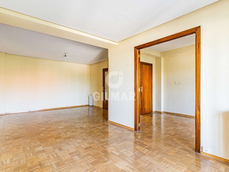 Apartment for Sale in Madrid, Madrid 8