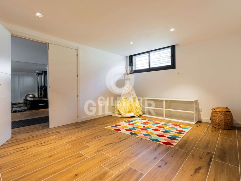 Villa for Rent in Madrid, Madrid 25