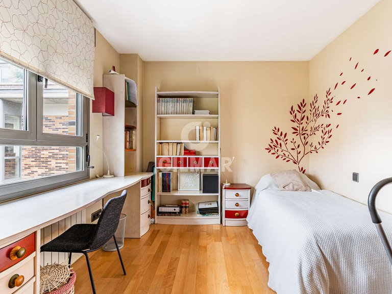 Town House for Sale in Madrid, Madrid 23