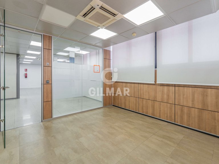 Commercial for Rent in Madrid, Madrid 8