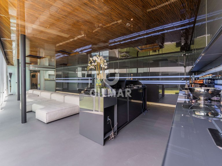 Villa for Sale in Madrid, Madrid 17