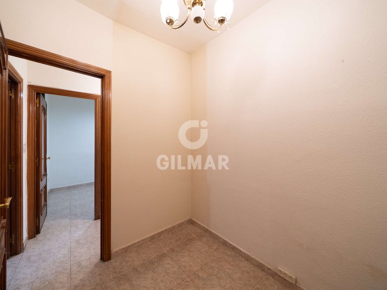 Apartment for Sale in Madrid, Madrid 18