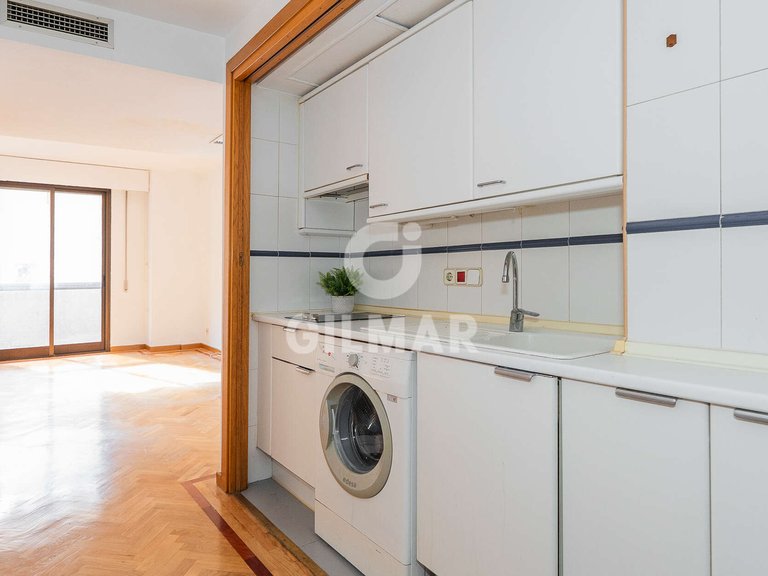 Apartment for Sale in Madrid, Madrid 18