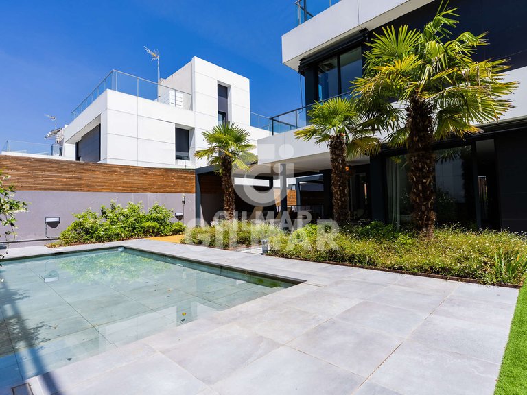 Villa for Rent in Madrid, Madrid 5