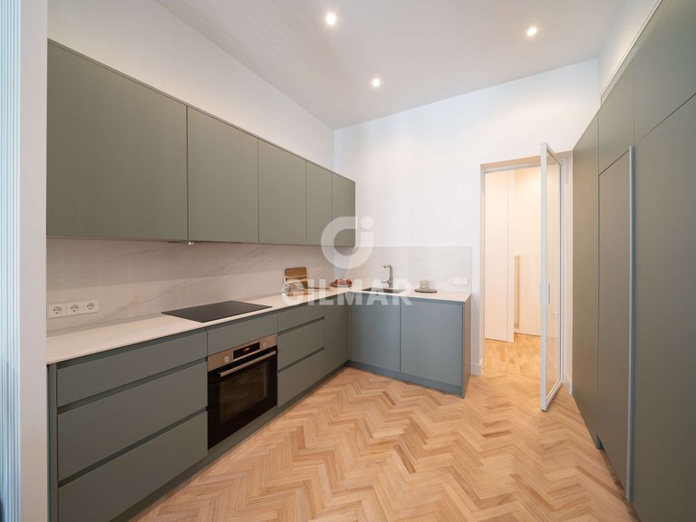 Apartment for Sale in Madrid, Madrid 17
