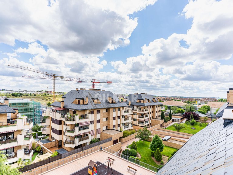 Town House for Sale in Boadilla Del Monte, Madrid 35