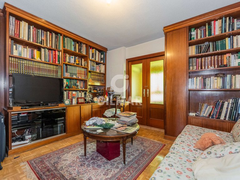 Apartment for Sale in Madrid, Madrid 11