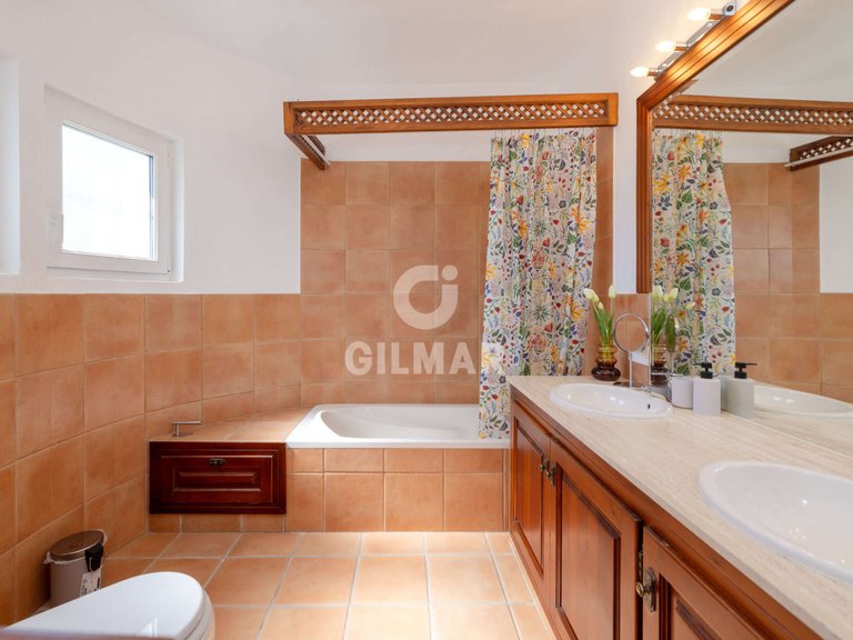 Villa for Sale in Estepona, Malaga 23