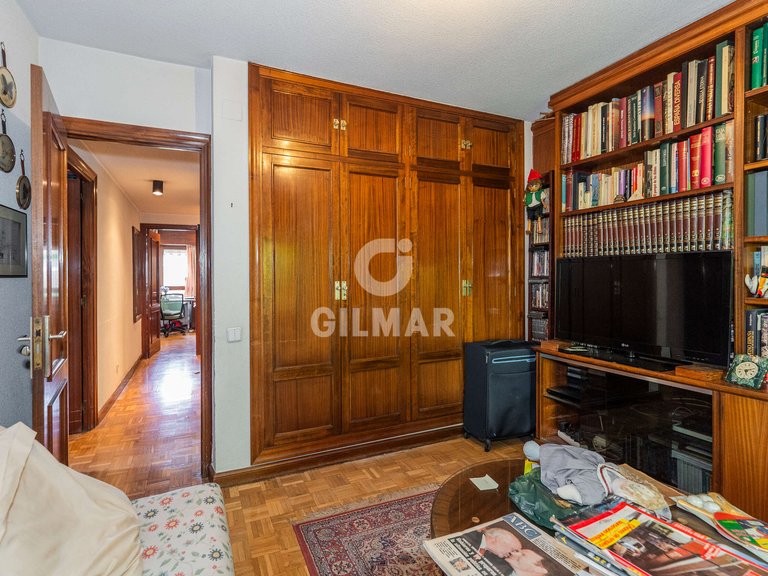 Apartment for Sale in Madrid, Madrid 12