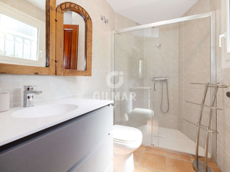 Villa for Sale in Estepona, Malaga 31