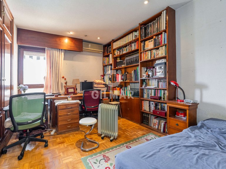 Apartment for Sale in Madrid, Madrid 17