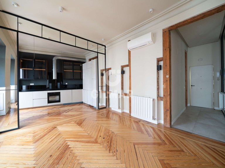 Apartment for Sale in Madrid, Madrid 5