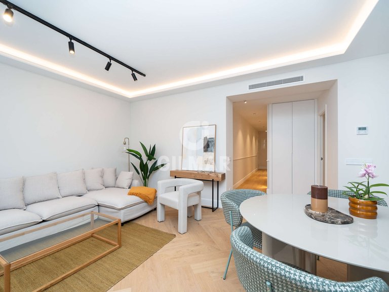 Apartment for Sale in Madrid, Madrid 5