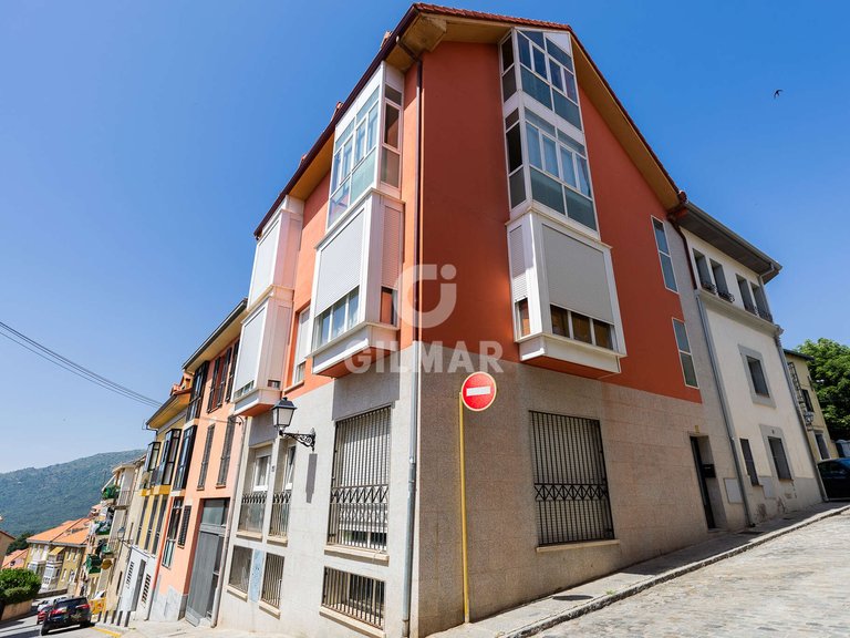 Town House for Sale in San Lorenzo De El Escorial, Madrid 1