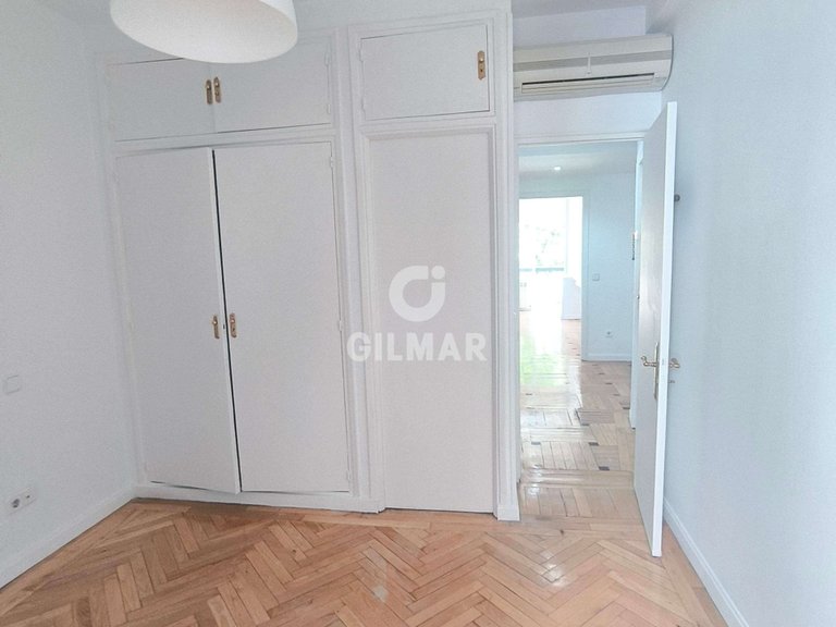 Apartment for Rent in Madrid, Madrid 16