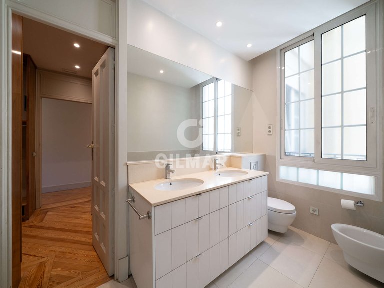 Apartment for Rent in Madrid, Madrid 19