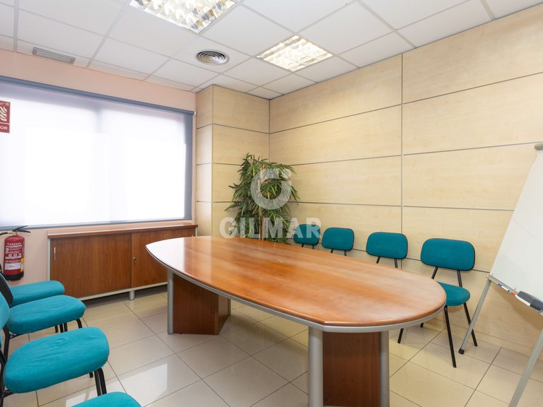 Commercial for Sale in Madrid, Madrid 14