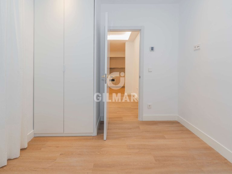 Apartment for Sale in Madrid, Madrid 16