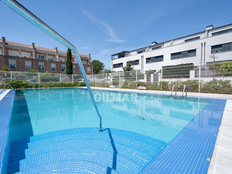 Town House for Sale in Madrid, Madrid 38