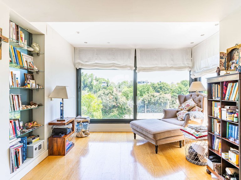 Town House for Sale in Madrid, Madrid 18