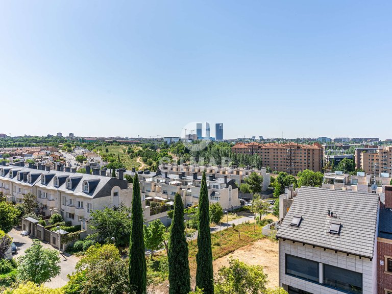 Penthouse for Sale in Madrid, Madrid 1