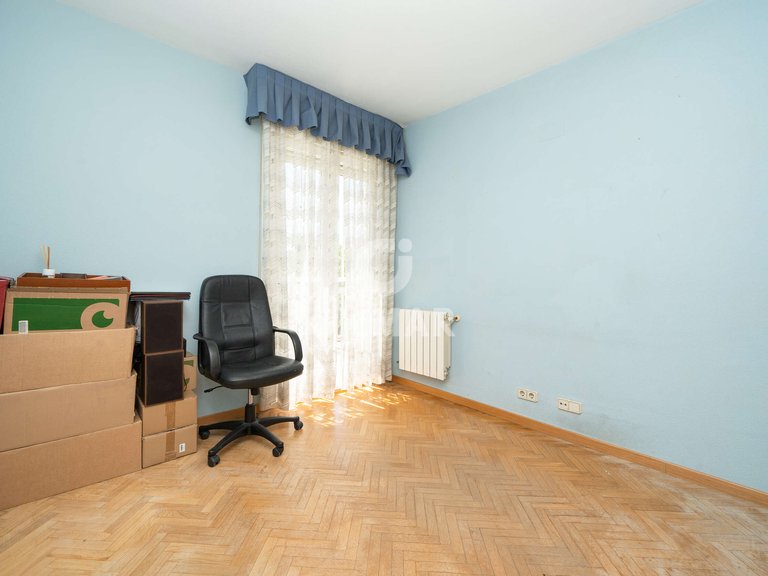 Town House for Sale in Madrid, Madrid 24