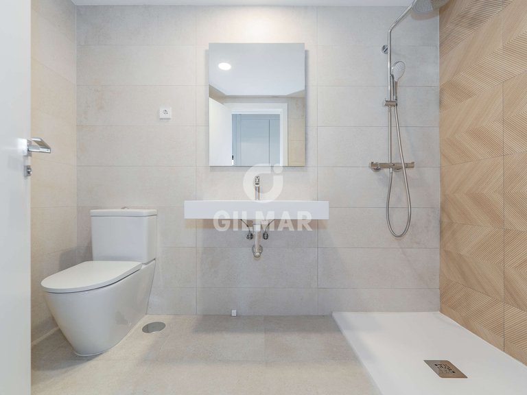 Apartment for Sale in Madrid, Madrid 16