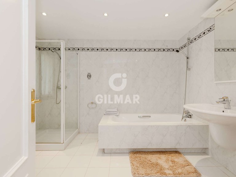 Villa for Sale in Estepona, Malaga 32