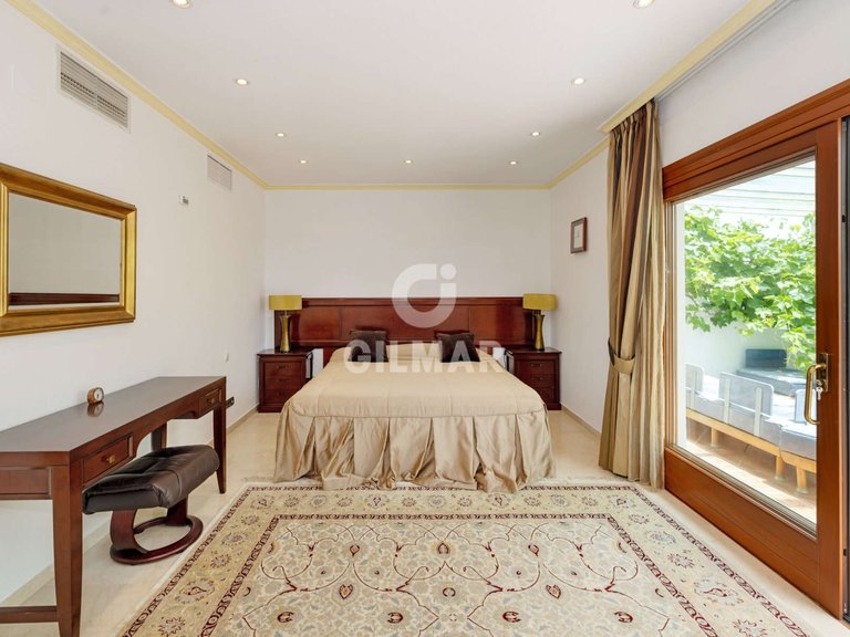 Villa for Sale in Estepona, Malaga 18