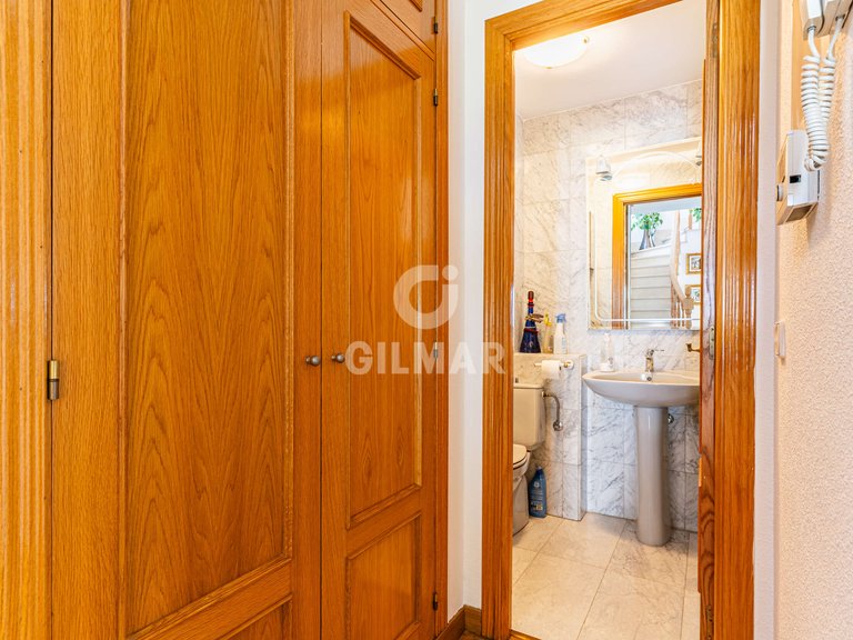 Town House for Sale in Madrid, Madrid 11