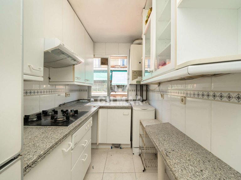 Apartment for Sale in Madrid, Madrid 22