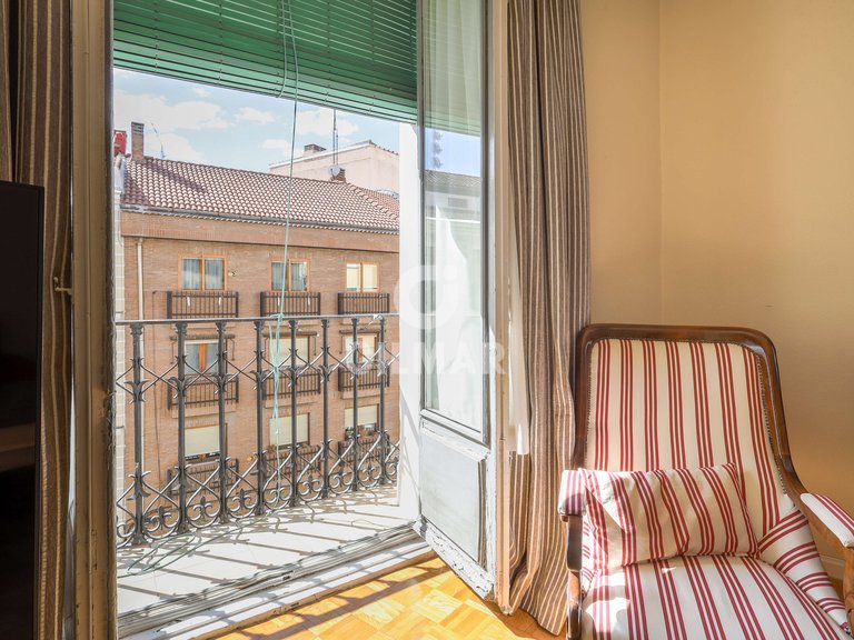 Apartment for Sale in Madrid, Madrid 5