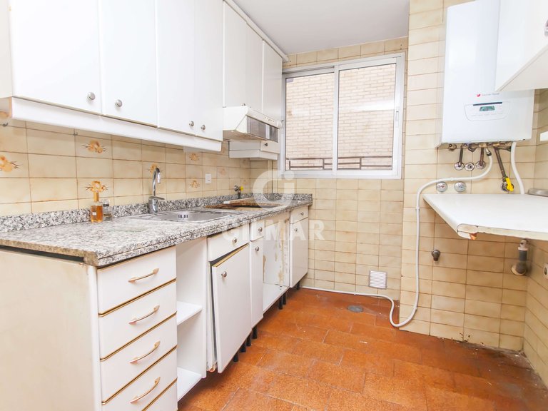 Apartment for Sale in Madrid, Madrid 16