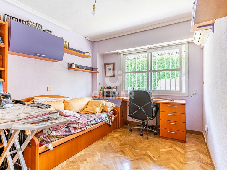 Town House for Sale in Madrid, Madrid 20