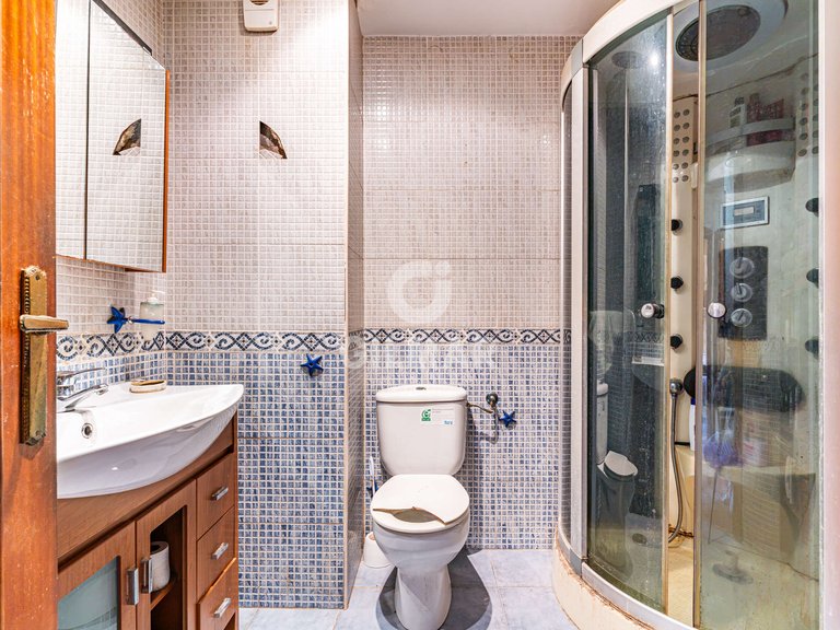 Apartment for Sale in Madrid, Madrid 18
