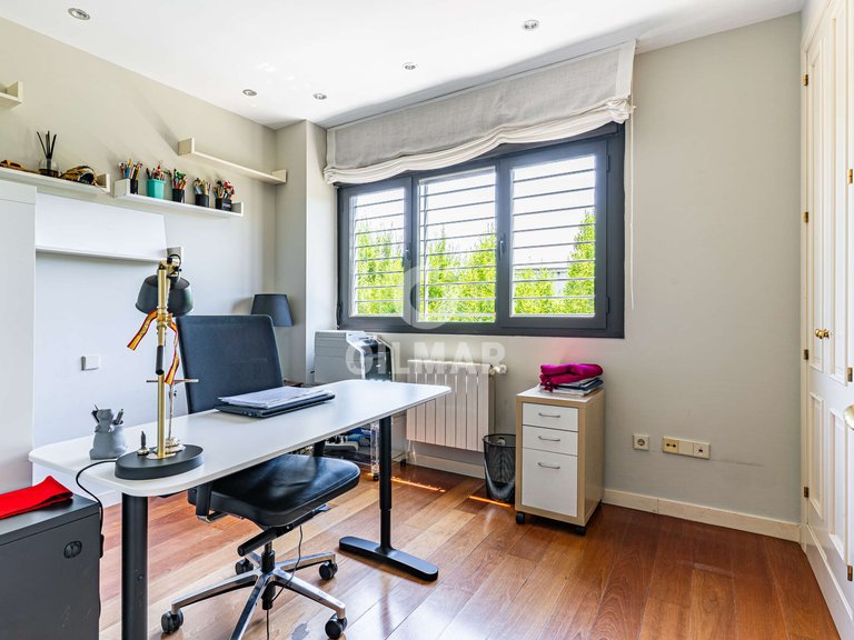 Town House for Sale in Madrid, Madrid 25