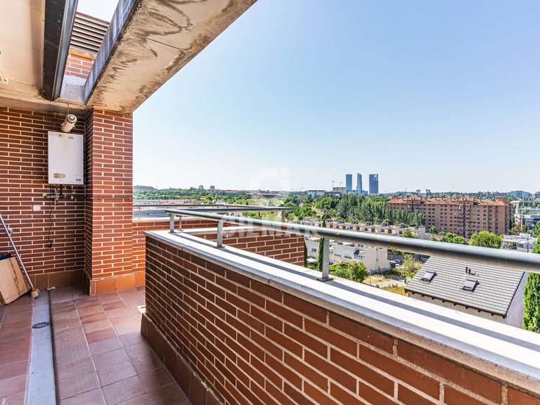 Penthouse for Sale in Madrid, Madrid 16