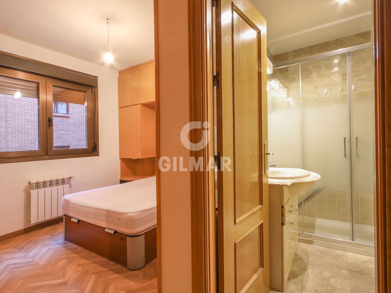 Apartment for Rent in Madrid, Madrid 11