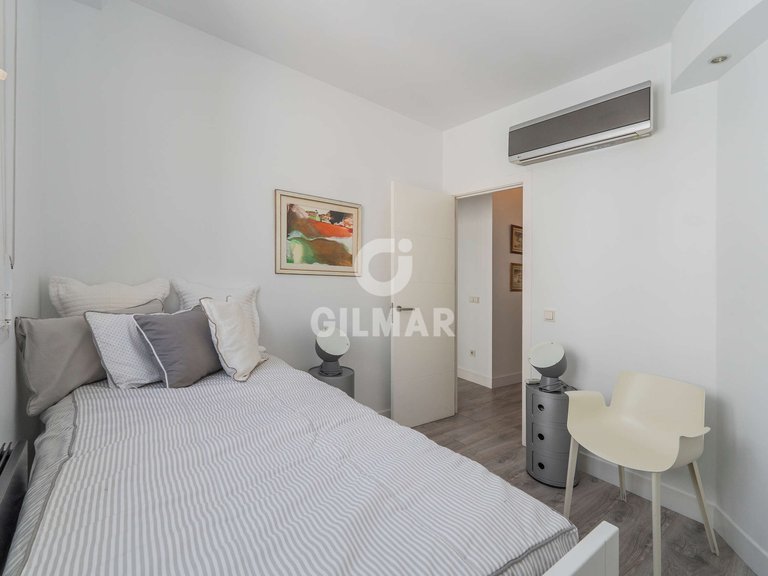 Apartment for Sale in Madrid, Madrid 18