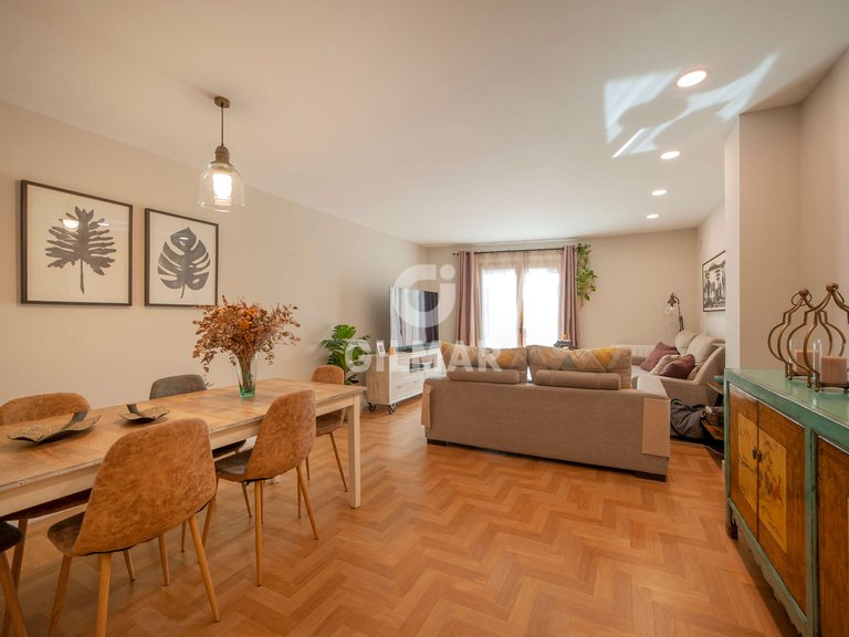 Apartment for Rent in Sevilla, Seville 12