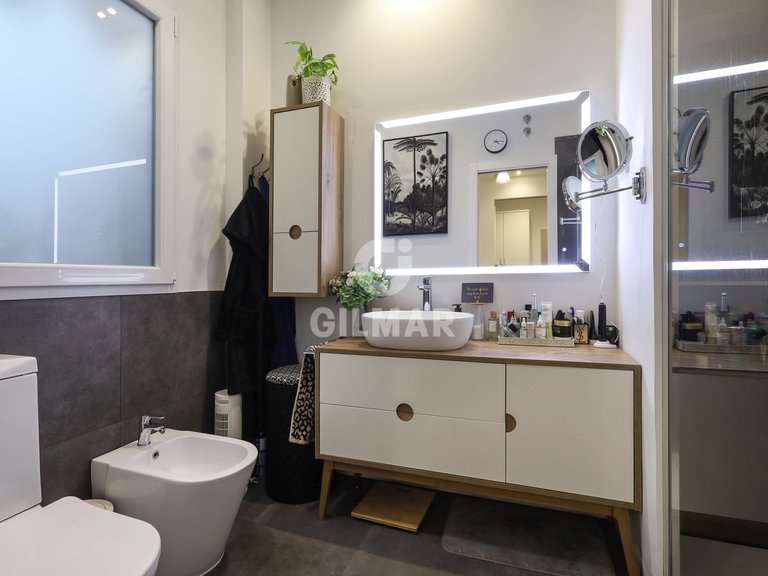Apartment for Sale in Madrid, Madrid 18
