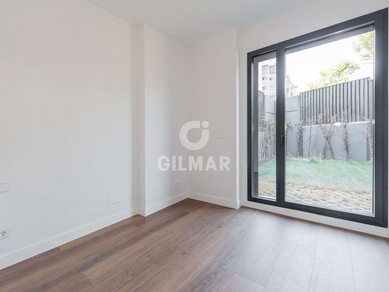 Apartment for Sale in Madrid, Madrid 11