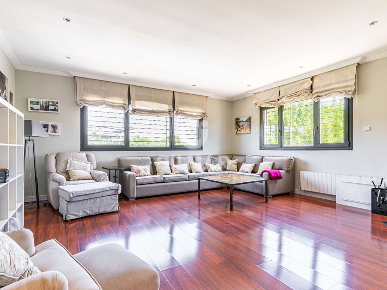 Town House for Sale in Madrid, Madrid 21