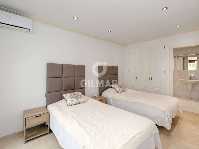 Villa for Sale in Estepona, Malaga 35