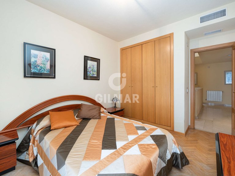 Town House for Sale in Madrid, Madrid 28